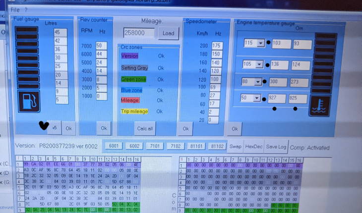 Инструкция, как изменить пробег Рено Логан, Сандеро и прошивка панели приборов под бортовой компьютер